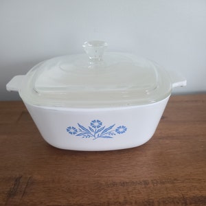 Vintage Corning Ware Cornflower Blue P-1 1/2-B (1 1/2 Quart) Casserole Dish with Lid