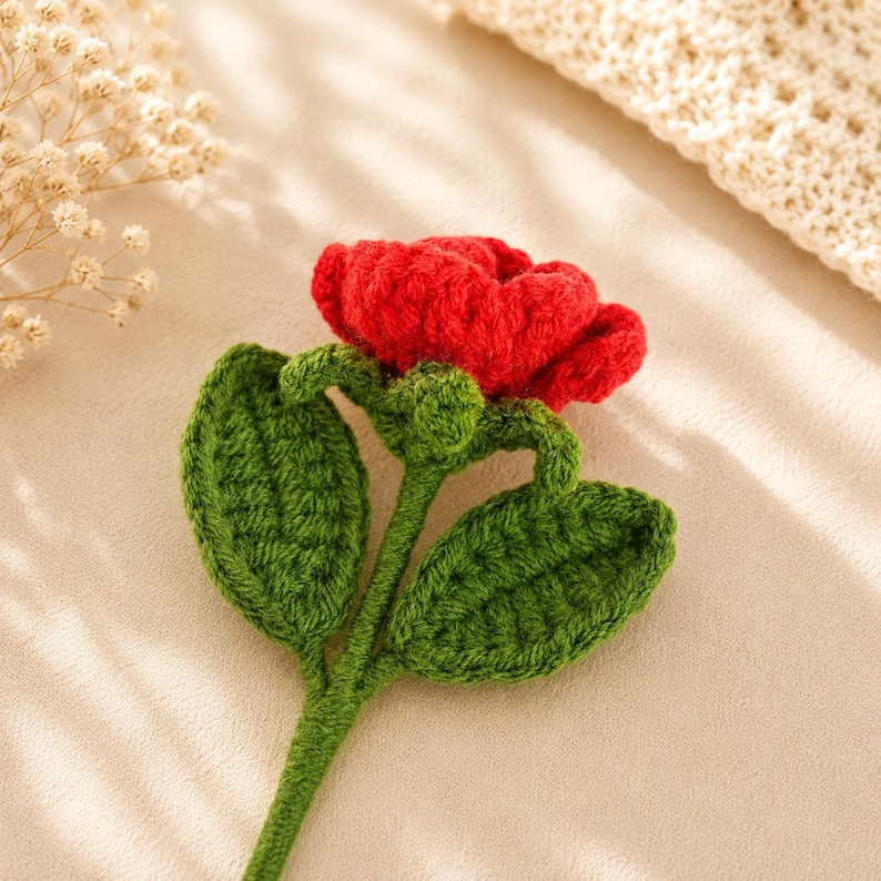 Finished crochet rose bouquet displayed in a vase as a home decor arrangement