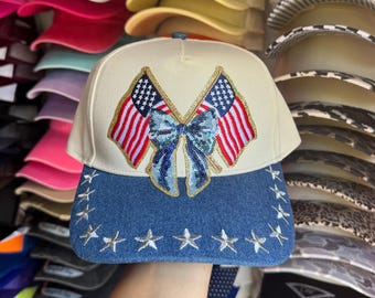 Gorra snapback vaquera con banderas estadounidenses