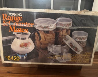 New in Box!!! Corning Spice O’ Life Range and Counter Mates Set. Hard to Find