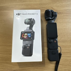 DJI Osmo Pocket 3 Creator Combo – Câmera Gimbal Profissional para Imagens Incríveis, Caixa Completa Nova