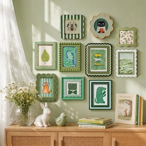 Groene fotolijstjesset voor de babykamer, fotolijstjes met geschulpte rand voor de kinderkamer, speelse dierendecoratie voor aan de muur, 4x4 en 4x6 cm voor de babykamer of speelkamer.