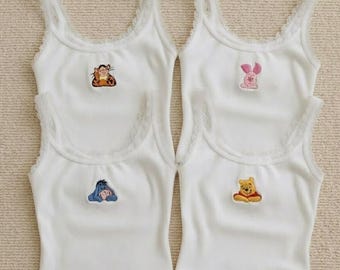 Winnie The Pooh & Friend Besticktes Tank Top - Pooh Tigger Eeyore Weißes Spitzenbesatz Top, Passendes Disney Y2K, Geschenk für Disney-Liebhaber