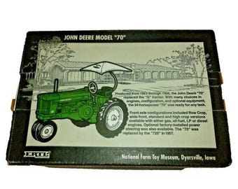 Ertl John Deere Model 70 Tractor 1/16 Scale National Farm Toy Museum 1996 Green