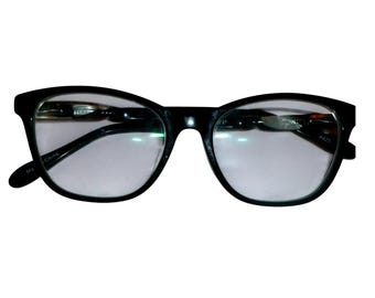 Montura rectangular negra para gafas Zenni Optical 4425721 con patillas de mármol blanco.