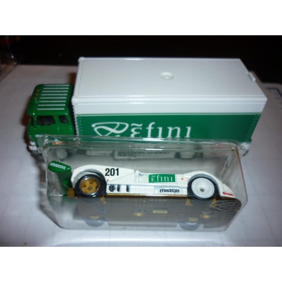 Hot Wheels Premium Team Transport Efini Mazda 787B & Sakura