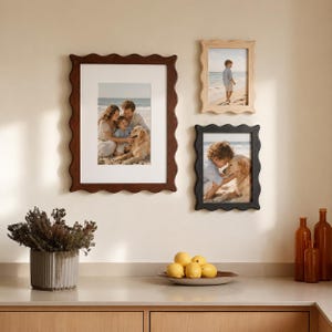 Vintage Natural Wood Picture Frame Set, Wave Edge Wooden Frame for Family Portraits Beach Vacation Wall, 4x6 5x7 8x10 Family Gallery Wall