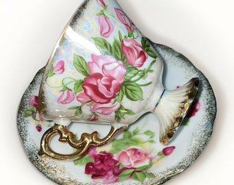 Ucagco April Sweet Pea Teacup & Saucer Iridescent Lusterware Japan Vintage