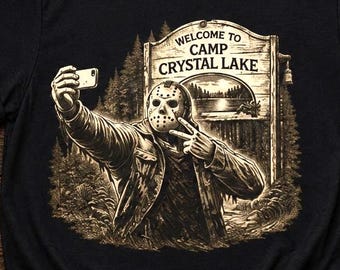 Camiseta de Viernes 13, Camiseta gráfica divertida de Jason haciéndose un selfie / Mezcla de películas de terror de Camp Crystal Lake, Camiseta vintage de asesino en serie, Bella Canvas 3001