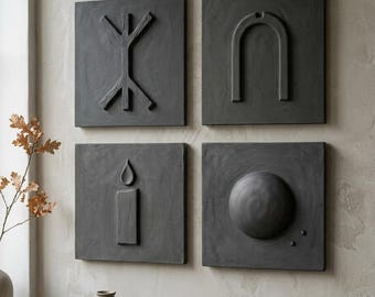 Juego de 4 láminas de arte mural de Samhain, paneles de yeso 3D hechos a mano con símbolos rituales para altar de brujas, decoración oscura de estilo Wabi Sabi para Halloween.