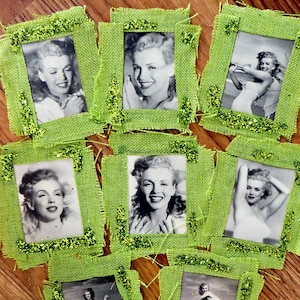 Set of 8 MARILYN MONROE Decorated Trading Cards ~ Private Collection 1993 Gold ~ Green Burlap