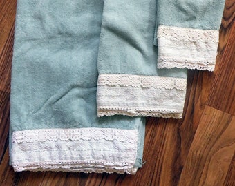 Vintage Baby Blue / White Lacy Cotton Bath Towel Set ~ Grand Prix by Avanti