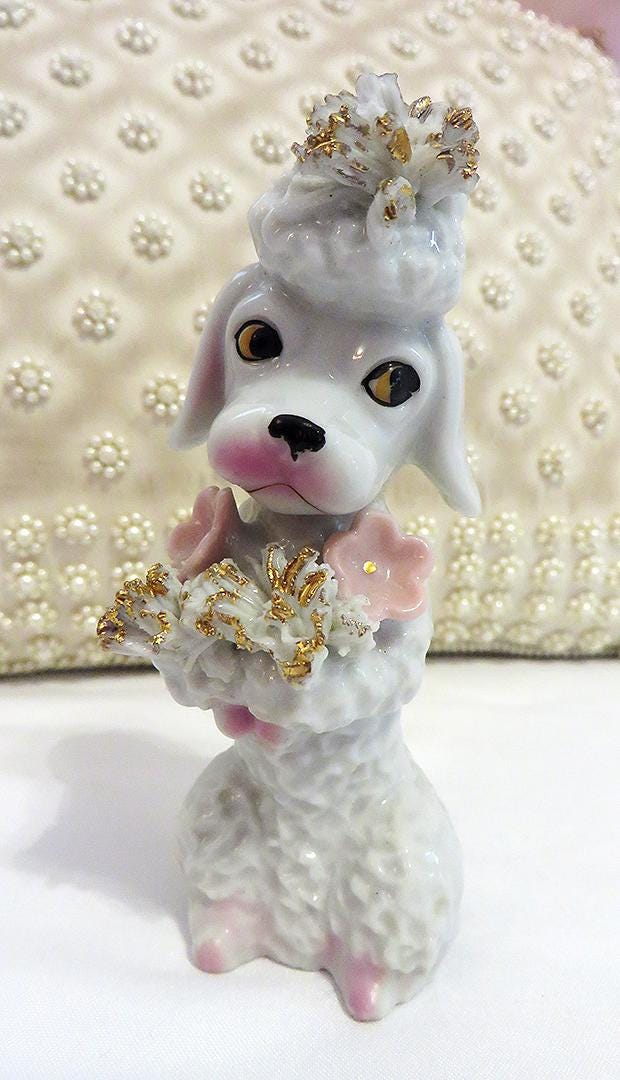 * vintage dog ୨୧ * モコモコ ホワイトの プードルちゃん vintage dog ୨୧ * モコモコ ホワイトの プードルちゃん - メルカリ