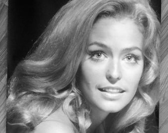 Black/White Poster Young Farrah Fawcett Headshot