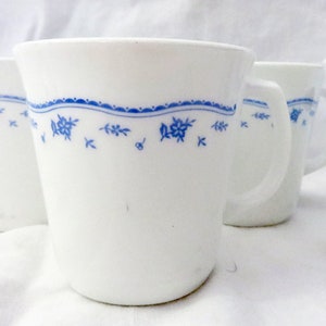 Vintage Corning Ware Corelle &quot;Morning Blue&quot; ~ Blue Flowers ~ Lot Of 4 Coffee Mug / Cups 8oz