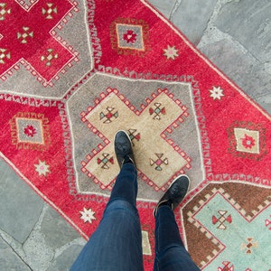 Vintage 4 x 157 Rug Lake Van Handwoven Geometric Medallion Red Wool Wide Hand-Knotted Runner 1960s FREE DOMESTIC SHIPPING image 1