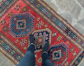 Antique 4'2" x 6'6" Armenian Rug Hand Knotted Red Blue Medallion Wool Pile Rug - FREE DOMESTIC SHIPPING