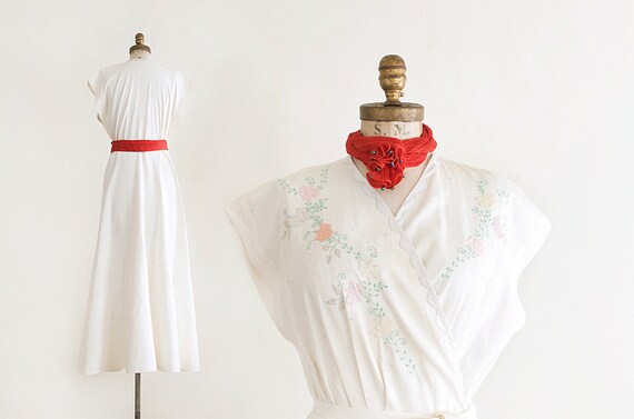 Vintage Asian Floral Silk / Cotton Hand Embroidere