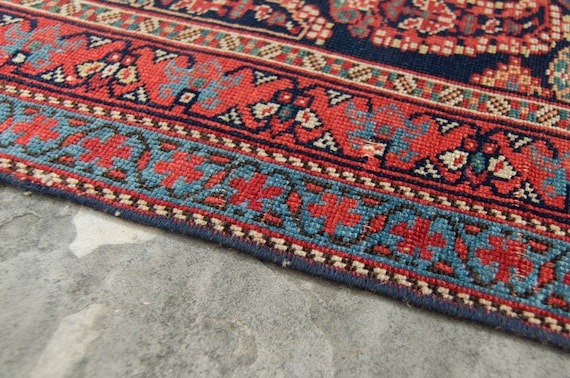 アンティーク 3'8” x 4'7” 小型 ペイズリー柄ラグ レッドネイビー