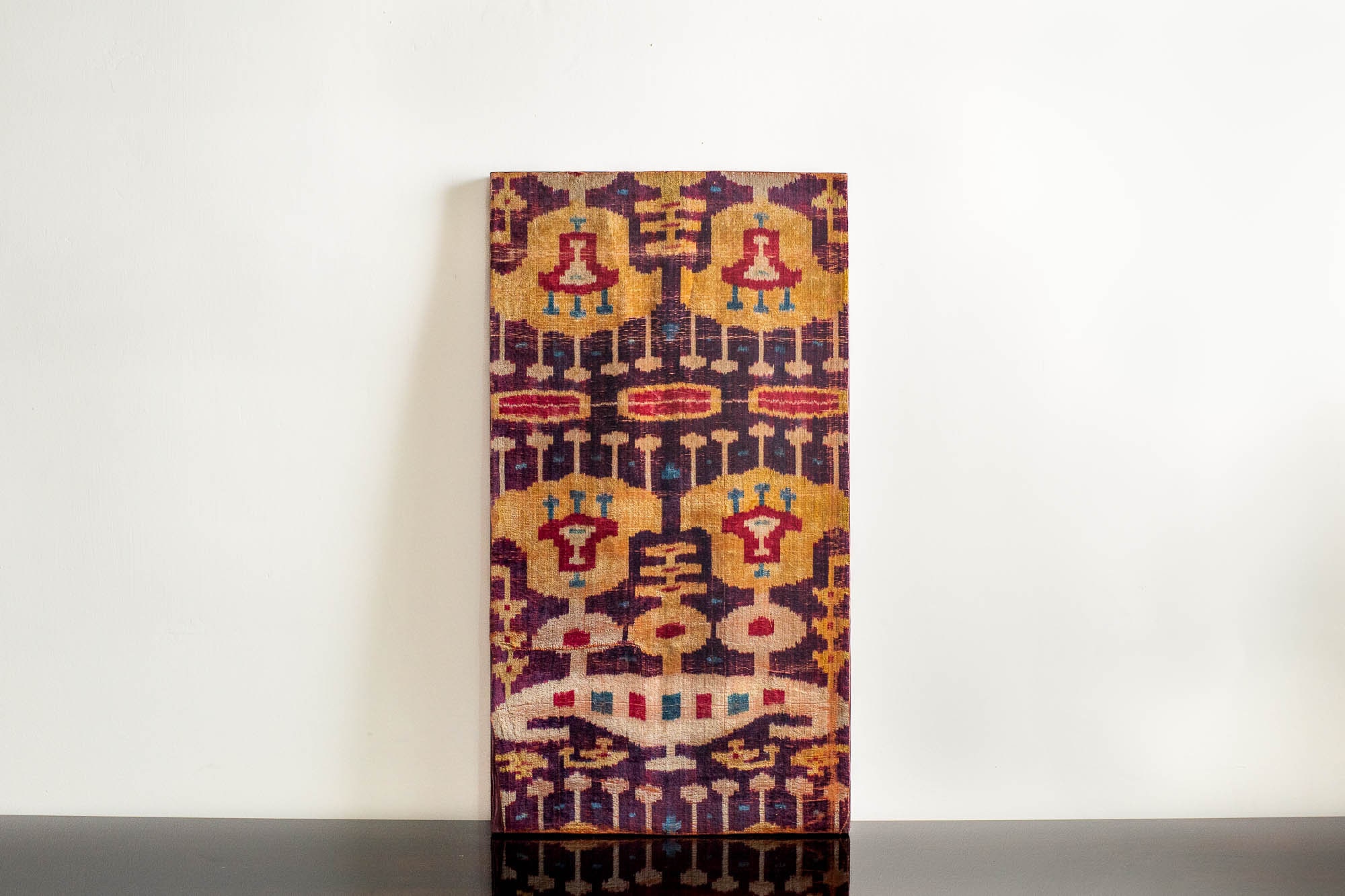 Panneau ancien en velours de soie ikat d'Asie centrale Ouzbékistan - Vers 1870