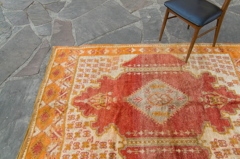 Vintage 53 x 72 Rug Geometric Medallion Hand Knotted Oushak Pumpkin Red Wool Low Pile 1930s FREE DOMESTIC SHIPPING image 5