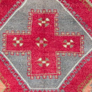 Vintage 4 x 157 Rug Lake Van Handwoven Geometric Medallion Red Wool Wide Hand-Knotted Runner 1960s FREE DOMESTIC SHIPPING image 6