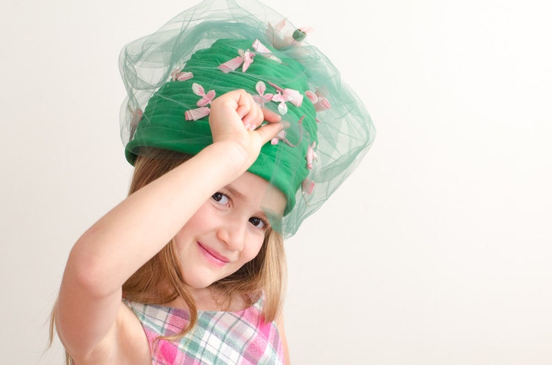 Vintage Hat Young Girl's Women's Beehive Green Pleated Organza Hat w/ Pink Flowers & Netting Mid Century Cloche 1950's image 5