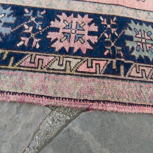 Vintage 51 x 122 Oushak Rug Hand Knotted Medallion Design Pink Blue Wool Large Area Rug 1960s FREE DOMESTIC SHIPPING image 9