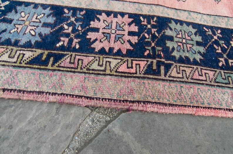 Vintage 51 x 122 Oushak Rug Hand Knotted Medallion Design Pink Blue Wool Large Area Rug 1960s FREE DOMESTIC SHIPPING image 9