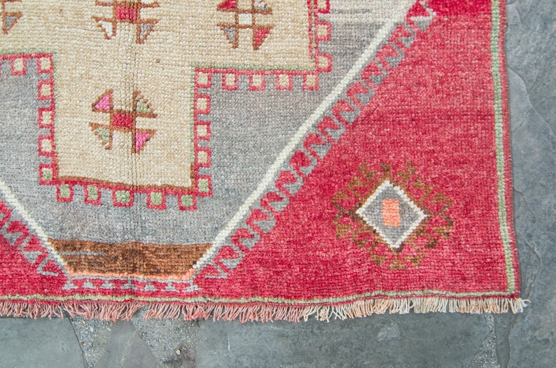 Vintage 4 x 157 Rug Lake Van Handwoven Geometric Medallion Red Wool Wide Hand-Knotted Runner 1960s FREE DOMESTIC SHIPPING image 7