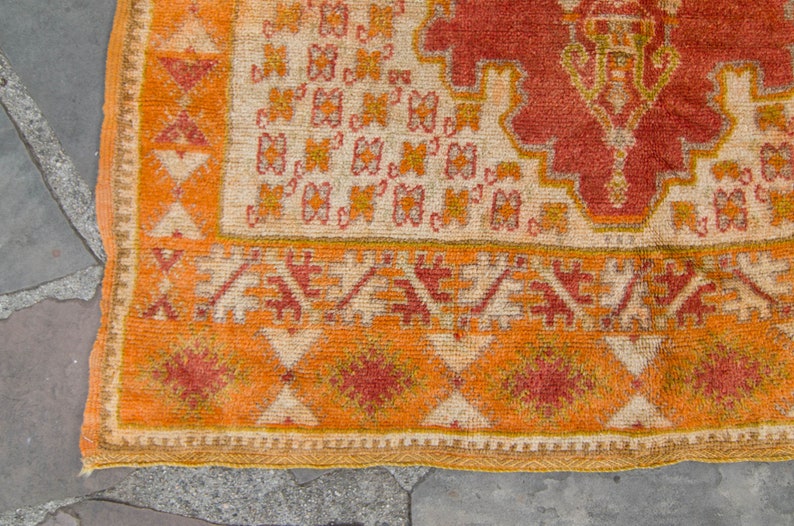 Vintage 53 x 72 Rug Geometric Medallion Hand Knotted Oushak Pumpkin Red Wool Low Pile 1930s FREE DOMESTIC SHIPPING image 6