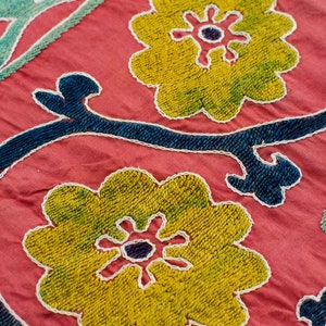 Vintage Suzani 53 x 88.5 Uzbek Magenta Green Hand-Embroidered Floral Design Samarkand Blanket Bed Throw Wall Hanging 1930's image 8