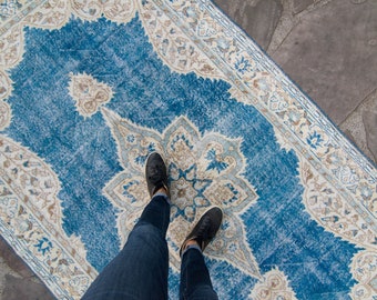 Vintage 4’9” x 8’8” Rug Oushak Blue Beige Floral Medallion Hand Knotted Wool Ushak Pile Rug - FREE DOMESTIC SHIPPING