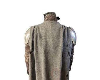 The Mandalorian Cape Symbolism Explained: What Din Djarin’s Cloak Really Stands For"