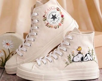 Handgemaakte Snoopy & Friends geborduurde schoenen, sneakers met Peanuts-personages op maat, geborduurde Woodstock Floral Converse voor fans