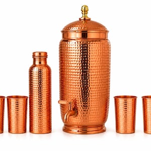 8L hamrad kopparvattendispenser, dricksset i ren koppar