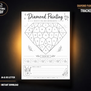 Può includere: Un foglio stampabile per il monitoraggio del diamond painting con una grande griglia a forma di diamante numerata da 1 a 31, una sezione con legenda dei colori, un'area per note e idee con illustrazioni di strumenti e il testo Diamond Painting Tracker.