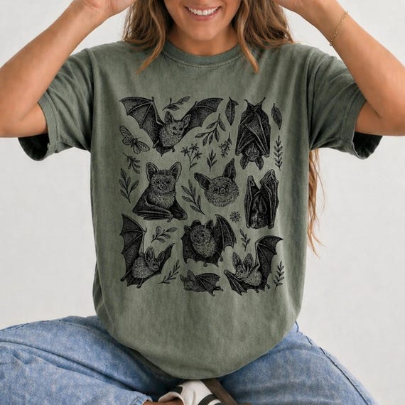 Vintage Bat Graphic Tee: Gothic Cottagecore, 90s Halloween Style