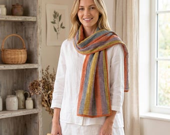 Lenço de gaze listrado em arco-íris 100% algodão, leve e estilo boho para proteção solar.