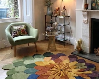 Alfombra floral tejida a mano / Tapete decorativo botánico irregular, diseño de pétalos en capas