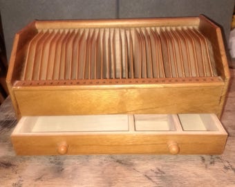 Porta banconote con cassetti, tutto in legno