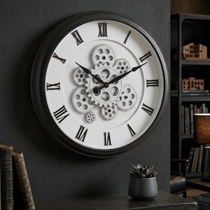 Relógio "Heritage Gear" | Engrenagens prateadas funcionais e mostrador com algarismos romanos | Relógio retrô steampunk de 38 cm | Decoração moderna para estação de trem