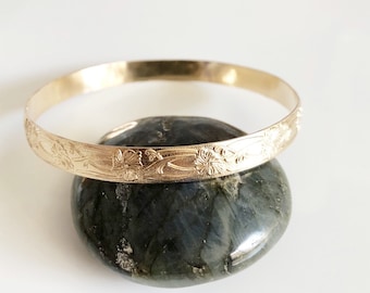 Bangle  Jasmin - Hawaiian heirloom bangle - 8mm heirloom bangle - gold filled bangle (B402)