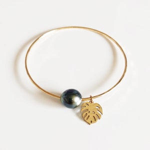 Monstera bangle - tahitian pearl bangle - monstera charm bangle (B380)