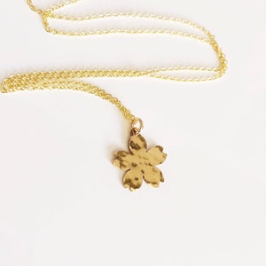 Collar con dije de flor de cerezo - Joyería de flor de cerezo - Collar Sakura (N323)