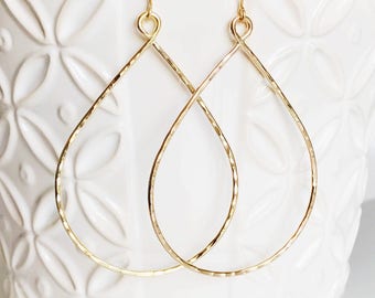 Earrings Nicole - Tear drop hoop earrings - gold filled hoop earrings - hammered hoop earrings - minimalist jewelry (E254)