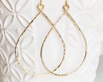 Earrings Nicole - Tear drop hoop earrings - gold filled hoop earrings - hammered hoop earrings - minimalist jewelry (E254)