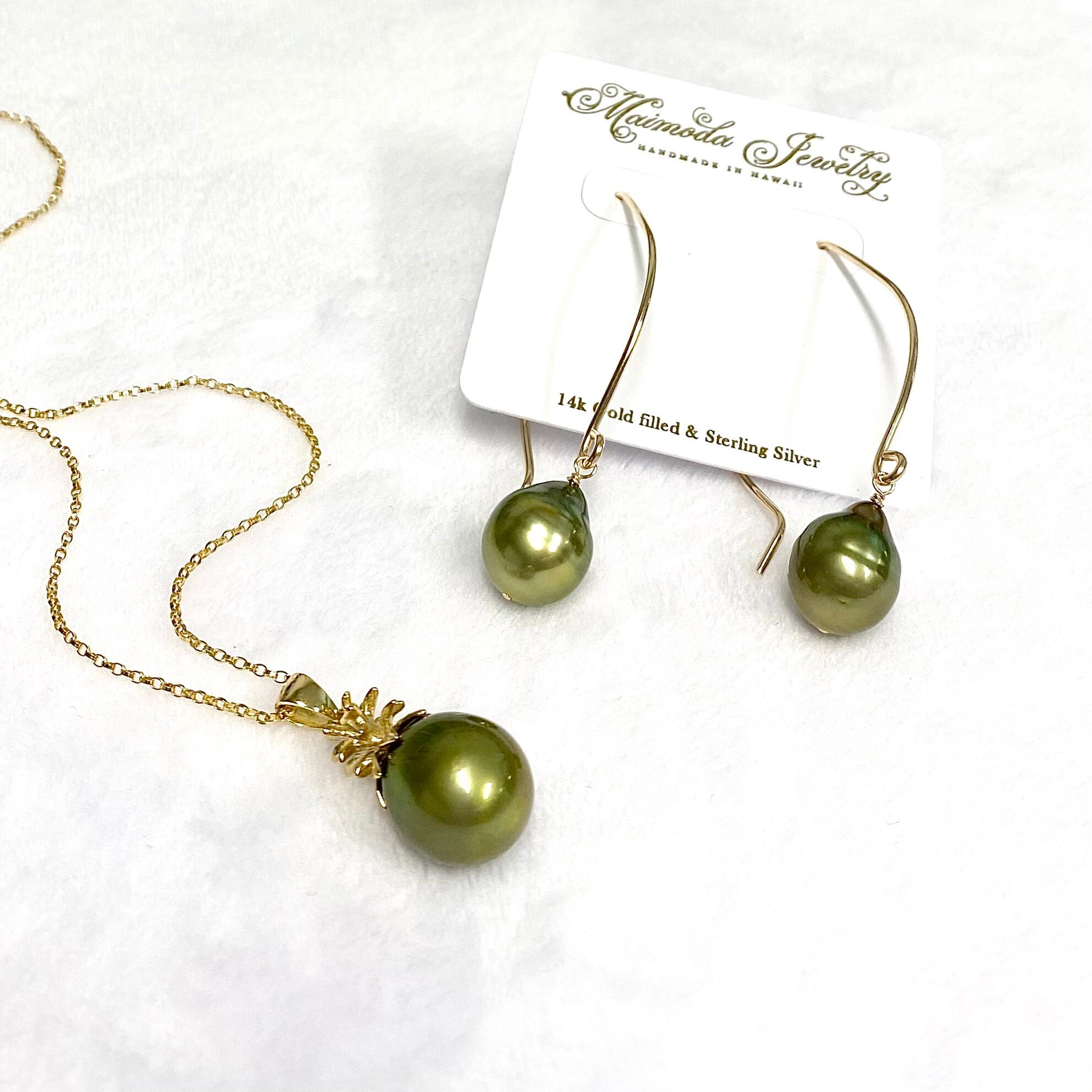 Pineapple pearl hotsell necklace