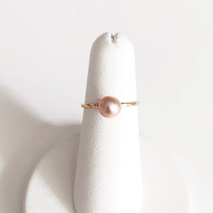 Ring ELVANI - pink pearl ring - pink Edison pearl - stacking ring (R176)