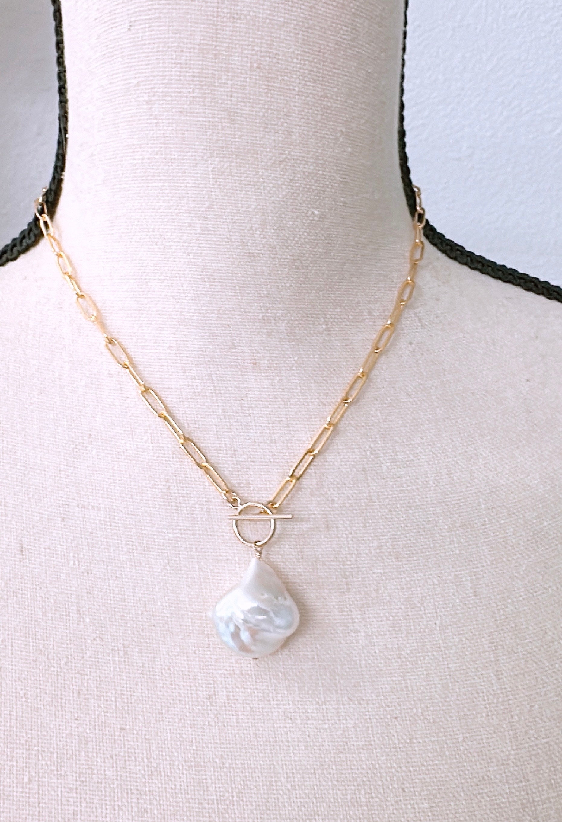 ご確認用出品 ネックレス ARIELLA - 大きなケシパールネックレス。 - Etsy 日本